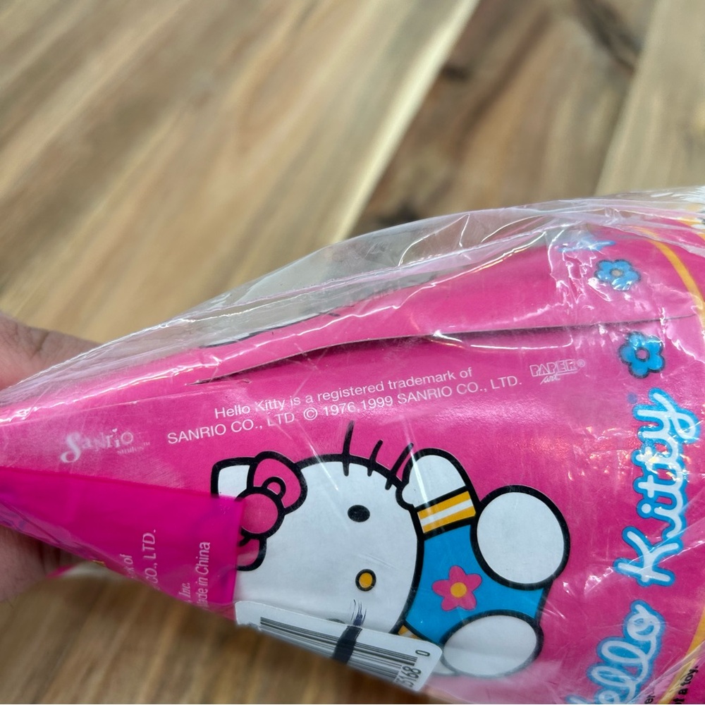 NIP VTG Hello Kitty Sanrio Paper Birthday Party Hats 1999 DEADSTOCK NOS *READ* - Picture 10 of 10